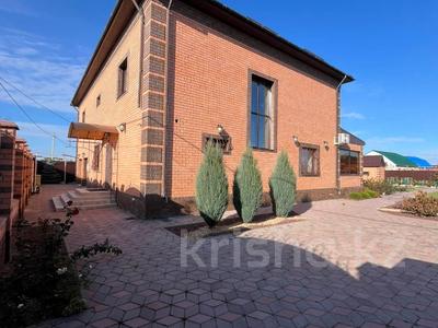 Отдельный дом · 6 комнат · 350 м² · 12 сот., Камшат доненбаева 35 за 230 млн 〒 в Костанае