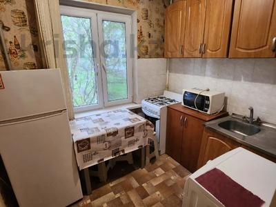 1-комнатная квартира, 30 м², 2/4 этаж помесячно, Уалиханова 34/8 — Макатаева за 180 000 〒 в Алматы, Медеуский р-н