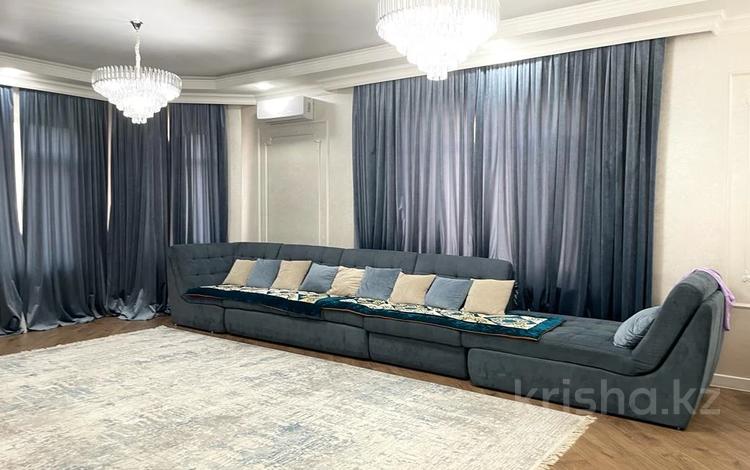 3-комнатная квартира · 160 м² · 6/6 этаж, Санаторная 18 за 160 млн 〒 в Алматы, Бостандыкский р-н — фото 2