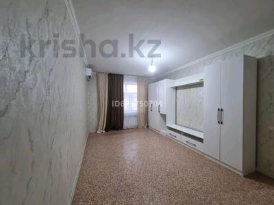 2-комнатная квартира · 54.6 м² · 5/5 этаж, Микрарайон Отырар 15 — Магазин Шуақ за 20 млн 〒 в Туркестане