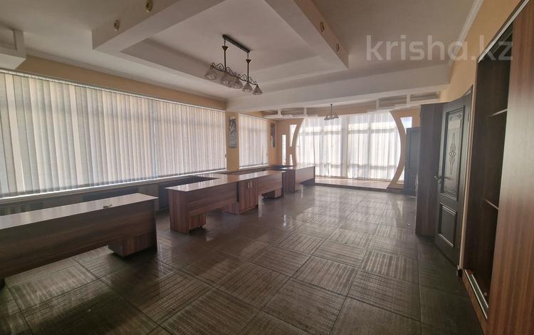 Офисы · 70 м² за 250 000 〒 в Талдыкоргане, мкр Мушелтой — фото 2