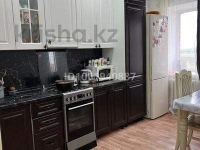 Пәтерлер в Акмолинской обл.: 2-бөлмелі пәтер · 62.2 м² · 5/5 қабат, сарыарка 10 — в районе Сарыарка, бағасы: 17 млн 〒 2-бөлмелі пәтер · 62.2 м² · 5/5 қабат, сарыарка 10 — в районе Сарыарка, бағасы: 17 млн 〒 в Кокшетау