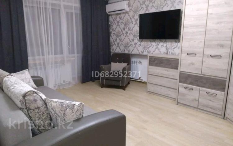 1-бөлмелі пәтер · 45 м², Достоевского 97 — Акимата, бағасы: 20 000 ₸ в Семее — фото 32