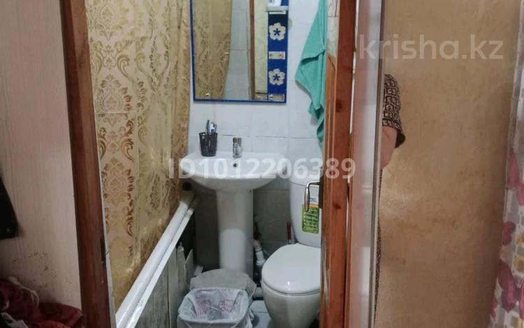 2-бөлмелі пәтер · 38 м² · 2 қабат, Мкр. Салтанат 29Б, бағасы: 8 млн ₸ в Таразе — фото 3