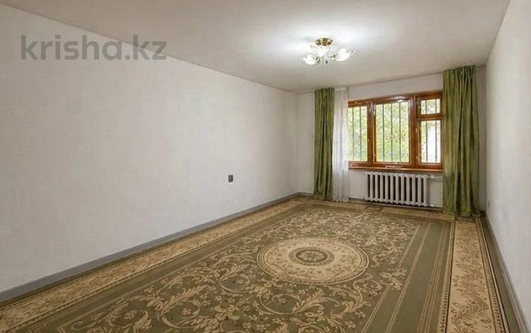 1-бөлмелі пәтер · 40 м² · 1/5 қабат, 2 ш/а., Гришина, бағасы: 11.5 млн ₸ в Актобе, мкр 8 — фото 2