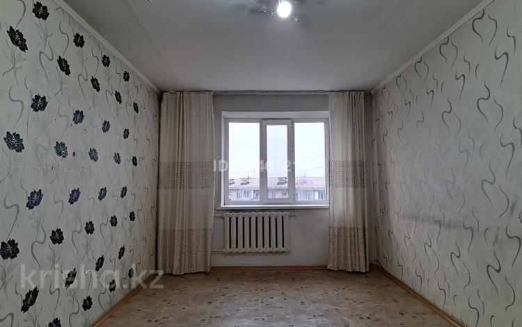 1-комнатная квартира, 36 м², 5/5 этаж, 4 микрорайон 7 — Магнум за 7.6 млн 〒 в Талдыкоргане, мкр Жастар — фото 2