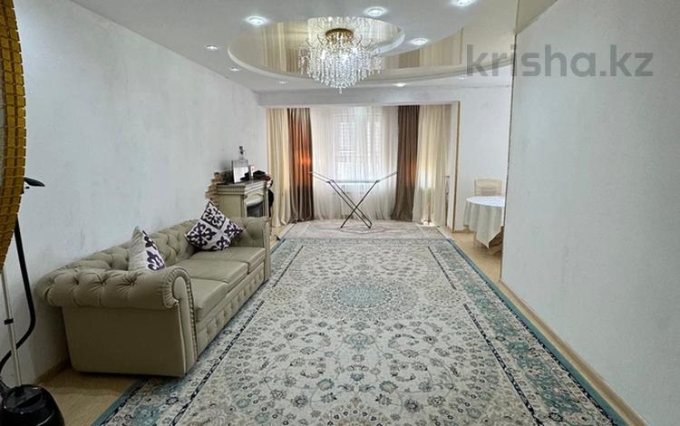 3-комнатная квартира · 110 м² · 8/10 этаж, 27-й мкр, 27-ш/а. 85 за 250 000 ₸ в Актау — фото 2