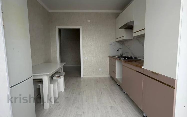 1-бөлмелі пәтер · 40 м² · 3/5 қабат, Алтын орда ш/а. 17г к4, бағасы: 19 млн ₸ в Актобе, мкр. Алтын орда — фото 2