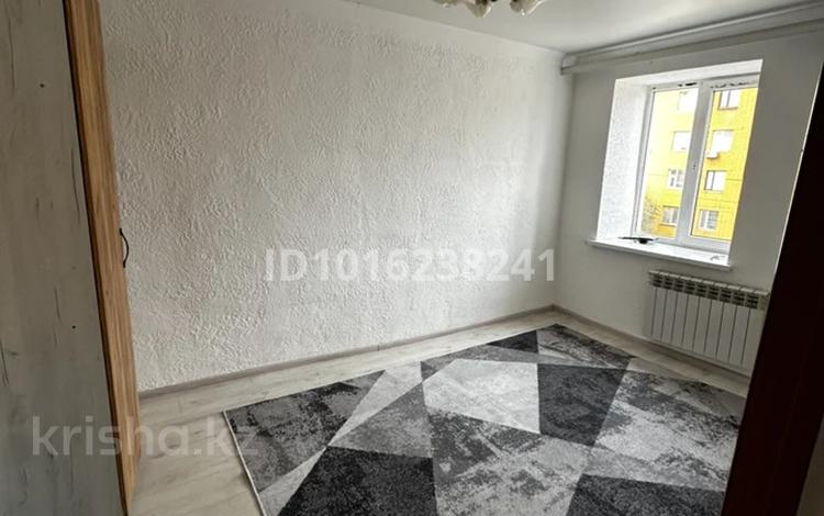 1-комнатная квартира · 30 м² · 3/5 этаж, мкр Шанхай, Санкибай батыра 157 за 90 000 ₸ в Актобе — фото 2