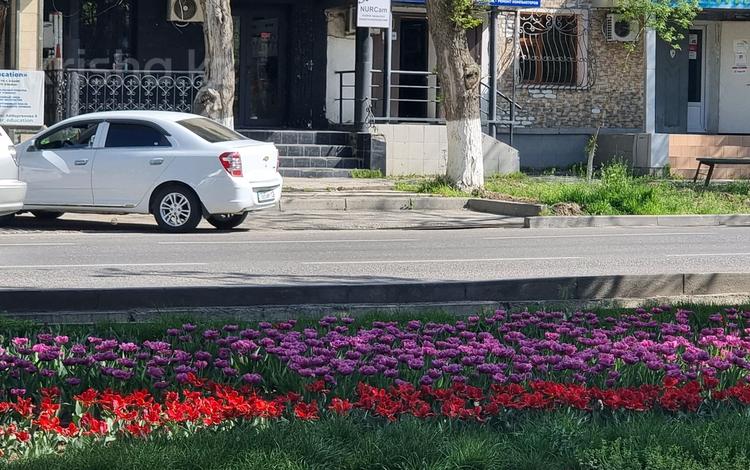 Свободное назначение, офисы, магазины и бутики, склады, салоны красоты, образование · 36 м² за 39 млн 〒 в Шымкенте, Каратауский р-н — фото 7