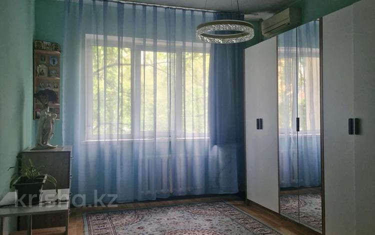 2-комнатная квартира · 62 м² · 2/5 этаж, мкр Аксай-5 7 за 34.5 млн ₸ в Алматы, Ауэзовский р-н — фото 2