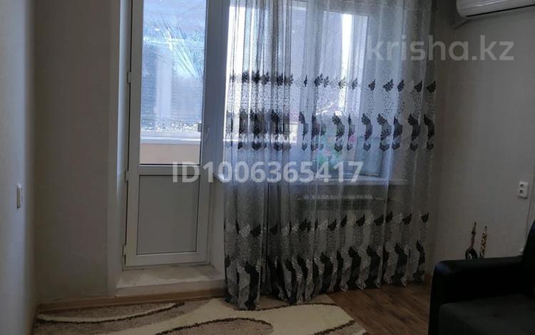 1-комнатная квартира · 35 м² · 5/5 этаж, мкр 4 7 за 120 000 ₸ в Уральске — фото 2