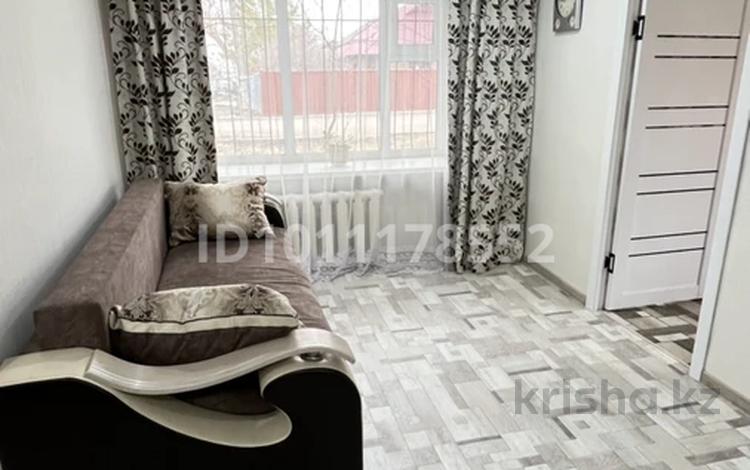 2-бөлмелі пәтер · 40 м² · 1/3 қабат, Пришахтинск, Восточная, бағасы: 10 млн ₸ в Караганде, Алихана Бокейханова р-н — фото 2
