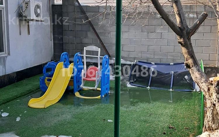 Отдельный дом · 3 комнаты · 136 м² · 8 сот., мкр Улжан-1, Мкр Улжан-1 Бозарал 26 — Сұлутөбе за 70 млн ₸ в Алматы, Алатауский р-н — фото 2