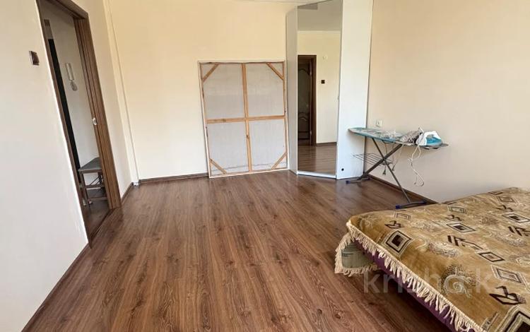 1-комнатная квартира · 40 м² · 4/5 этаж, Толе би за 250 000 ₸ в Алматы, Алмалинский р-н — фото 2