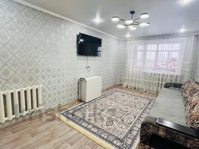 3-комнатная квартира, 63 м², 3/5 этаж, 1-й квартал, 1-й квартал — 3комн на 1квартале на 3этаже 3комн за 16.5 млн 〒 в Караганде, Алихана Бокейханова р-н