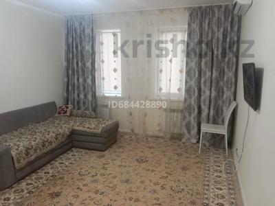 1-комнатная квартира, 40 м², 11/12 этаж помесячно, Кошкарбаева 37 за 160 000 〒 в Астане, Алматы р-н