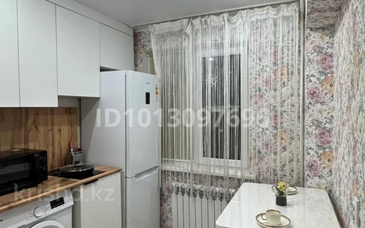 1-бөлмелі пәтер · 45.8 м² · 5/5 қабат, Шакарима 97, бағасы: 2 500 ₸ в Усть-Каменогорске — фото 2