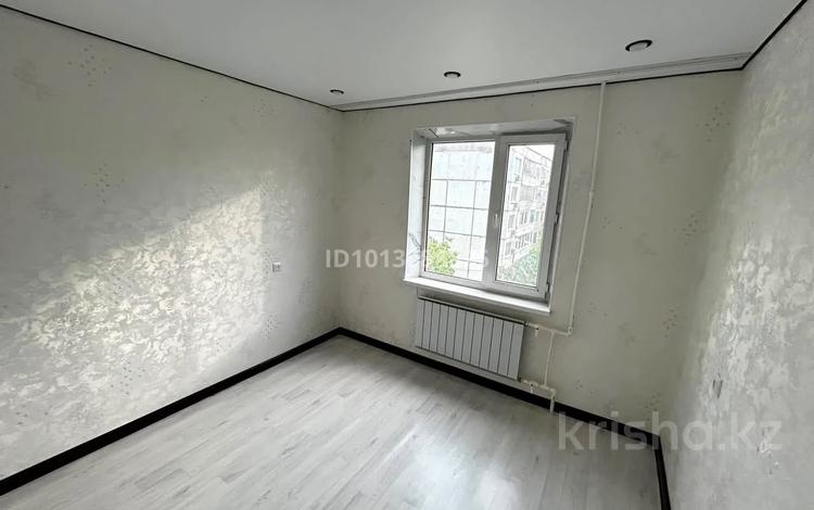 3-бөлмелі пәтер · 70 м² · 4/5 қабат, мкр Шанхай, Бр Жубановыз 202/36, бағасы: 21.5 млн ₸ в Актобе — фото 2