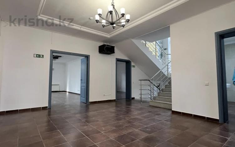 Кеңселер · 600 м², бағасы: 450 млн ₸ в Астане, Нура р-н — фото 23
