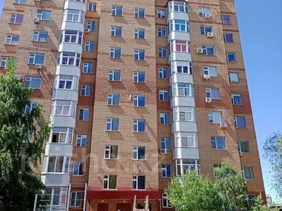 4-комнатная квартира, 94 м², 9/9 этаж, Молдагулова — Назарбаева за 36 млн 〒 в Уральске