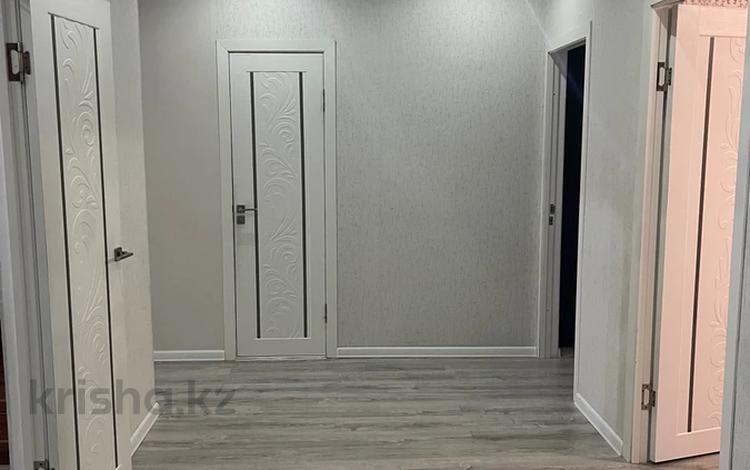 3-бөлмелі пәтер · 90 м² · 5/9 қабат, мкр. Алтын орда, Мангилик ел 20 — Жекпежек, Ледовая Арена, Анага тагызым, Парк Здоровья, бағасы: 25 000 〒 в Актобе — фото 2