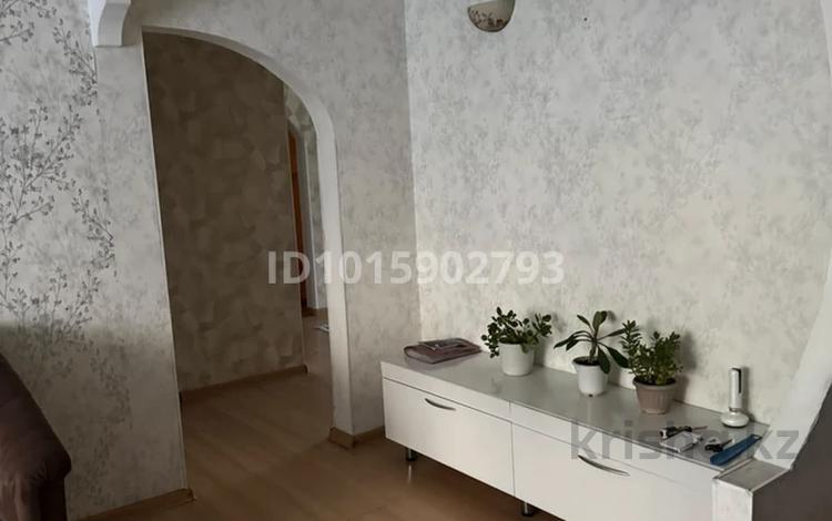 4-бөлмелі пәтер · 90 м² · 1/10 қабат, Ибраева 113, бағасы: 250 000 ₸ в Семее — фото 2