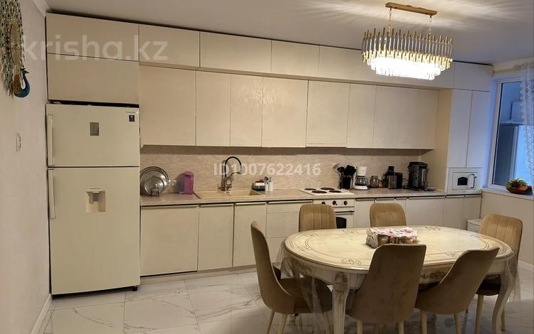 Часть дома · 6 комнат · 220 м² · 4 сот., мкр Юго-Восток, Мкр Орбита за 85 млн 〒 в Караганде, Казыбек би р-н — фото 2