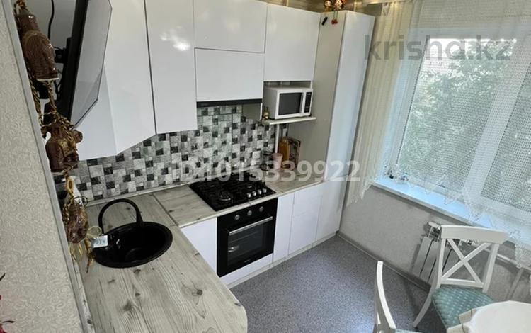 2-бөлмелі пәтер · 60 м² · 5/9 қабат, 4 ш/а 10А, бағасы: 200 000 ₸ в Уральске, мкр 4 — фото 2