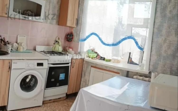 1-комнатная квартира · 30 м² · 5/5 этаж, мкр Айгуль, Желтоксан 7/1 17 за 100 000 ₸ в Уральске — фото 4
