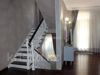 5-комнатная квартира · 195 м² · 2/3 этаж, Ладушкина 150/1–7 — Оспанова-Достык за 95 млн 〒 в Алматы, Медеуский р-н