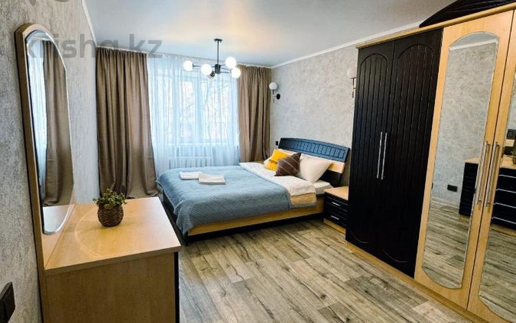 2-бөлмелі пәтер · 52 м² · 2/5 қабат, Ермекова 29/2, бағасы: 20 000 ₸ в Караганде — фото 2