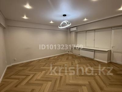 2-бөлмелі пәтер · 60 м² · 2/5 қабат, мкр Орбита-3 52/2, бағасы: 420 000 ₸ в Алматы, Бостандыкский р-н
