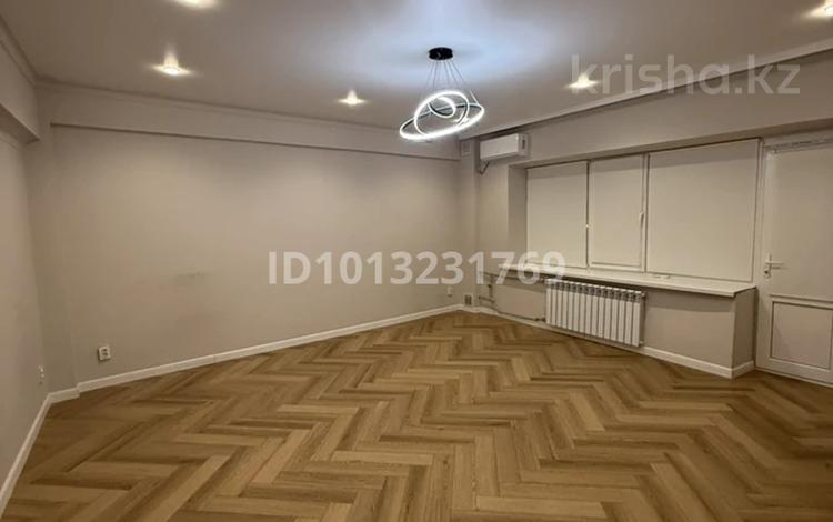 2-бөлмелі пәтер · 60 м² · 2/5 қабат, мкр Орбита-3 52/2, бағасы: 420 000 ₸ в Алматы, Бостандыкский р-н — фото 2