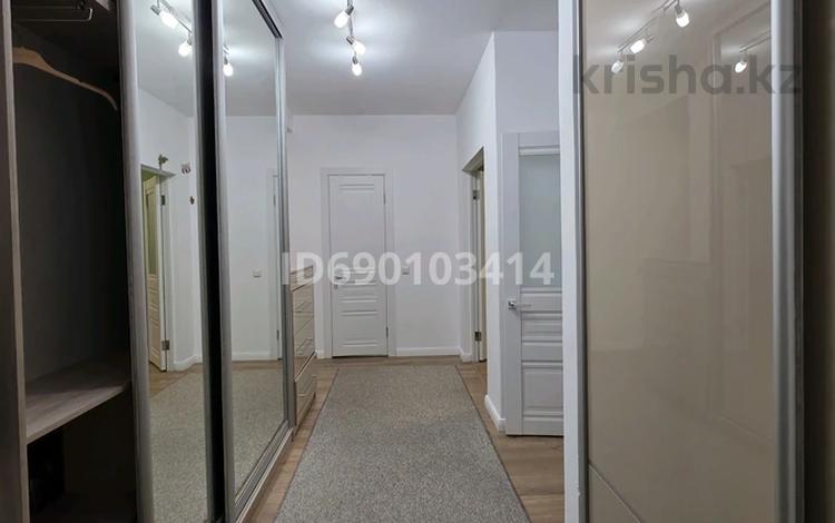 2-бөлмелі пәтер · 72 м² · 5/9 қабат, 15 мкр — Кинотеатр, площадь М.Ауэзова, бағасы: 350 000 ₸ в Семее — фото 10