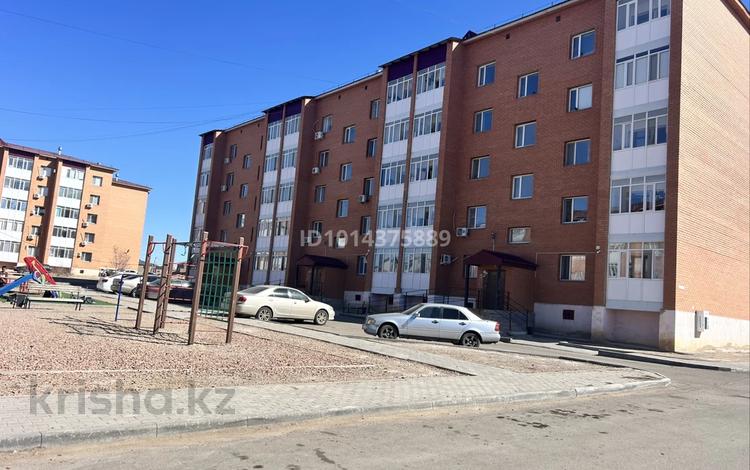 3-комнатная квартира · 66 м² · 4/5 этаж, 10мкр. 18 — Новостройка за 250 000 ₸ в Балхаше — фото 2