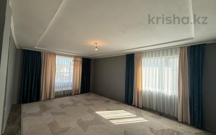 Отдельный дом · 5 комнат · 241.4 м² · 5 сот., Уч.кв 218 2118 за 40 млн 〒 в Жандосов — фото 2