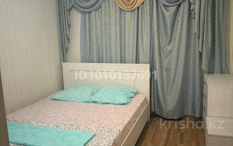 2-бөлмелі пәтер · 65 м² · 5/5 қабат, мкр Шанхай, Кошевого 113, бағасы: 10 000 ₸ в Актобе — фото 2