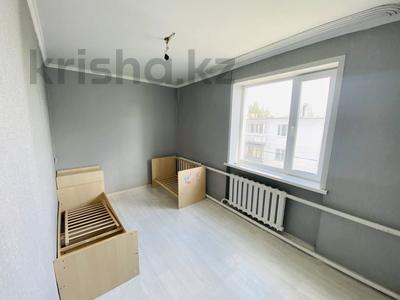 4-бөлмелі пәтер · 60 м² · 3/3 қабат, Достык 37, бағасы: 10 млн ₸ в Дамса