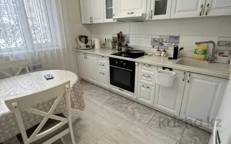 2-комнатная квартира · 62 м² · 9/10 этаж, Улы Дала 67, 69, 15, 15/1, 17, 17/1, 2, 4, 6, 40 — Аль Фараби за ~ 39 млн ₸ в Астане, Есильский р-н — фото 2