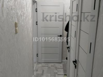 2-комнатная квартира · 45 м² · 4/5 этаж, Майкудук, Майкудук, 18й микрорайон 6 за 13 млн ₸ в Караганде, Алихана Бокейханова р-н