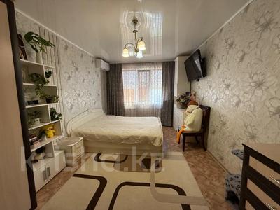 Продажа квартир в Карагандинской обл.: 3-комнатная квартира · 62 м² · 5/5 этаж, Виктора Хара 5а за 12.5 млн 〒 3-комнатная квартира · 62 м² · 5/5 этаж, Виктора Хара 5а за 12.5 млн 〒 в Шахтинске