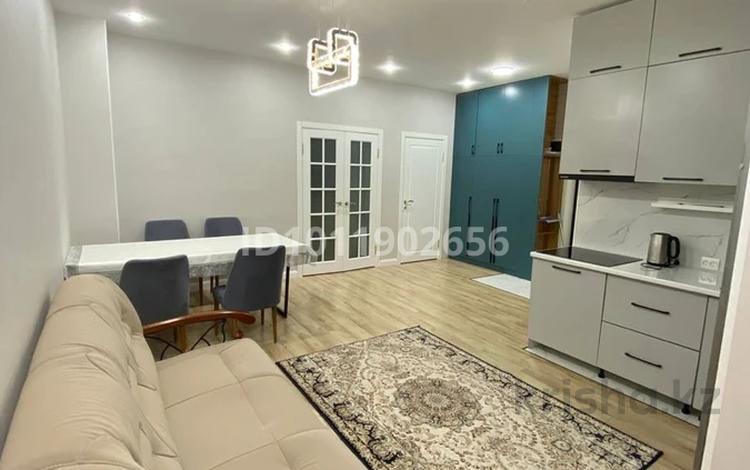 3-комнатная квартира · 105 м² · 8/16 этаж, 17-й мкр. 23 за 330 000 ₸ в Актау, 18-й мкр  — фото 2