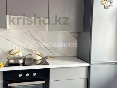 1-комнатная квартира · 49 м² · 15/16 этаж, мкр. Алмагуль, Алмагуль 18 за 140 000 〒 в Атырау