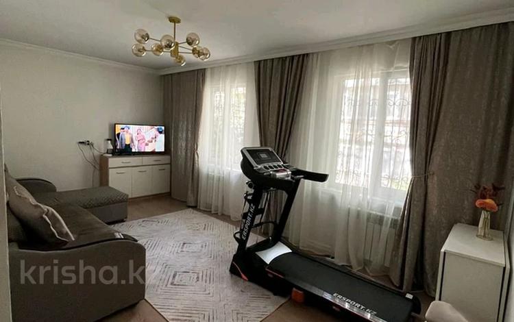 3-комнатная квартира · 60 м² · 1/4 этаж, Ораза Жандосова за 39 млн 〒 в Алматы, Ауэзовский р-н — фото 2