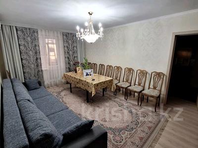 Продажа квартир в Жетысу обл.: 4-комнатная квартира · 100 м² · 1/5 этаж, Лязат Асанова за 45 млн 〒 4-комнатная квартира · 100 м² · 1/5 этаж, Лязат Асанова за 45 млн 〒 в Талдыкоргане
