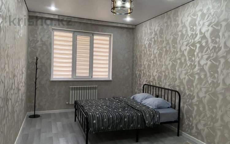 2-комнатная квартира · 70 м² · 4/8 этаж, 20-й мкр 1/2 за 15 000 ₸ в Актау — фото 2
