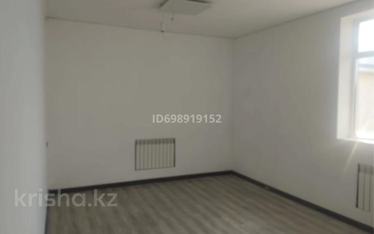 Кабинеты и рабочие места · 20 м² за 80 000 〒 в Шымкенте, Каратауский р-н — фото 2