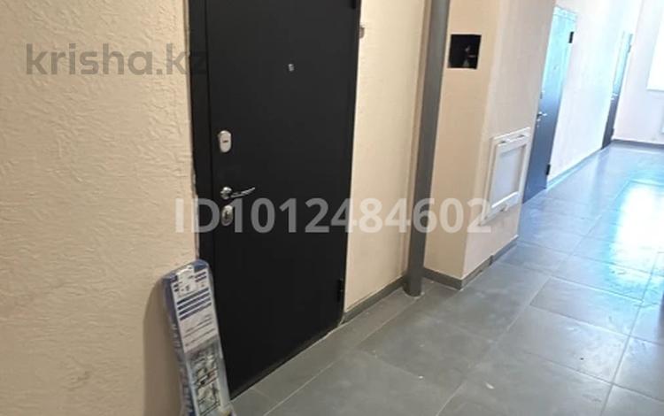 1-комнатная квартира · 36.9 м² · 10/10 этаж, мкр Куйгенжар, Е-810 2/21 за 20.5 млн ₸ в Астане, Есильский р-н — фото 2