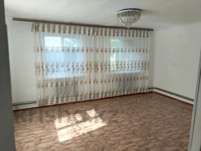 Отдельный дом · 3 комнаты · 85 м² · 3.5 сот., Торайгырова за 15 млн 〒 в Актобе, мкр Москва
